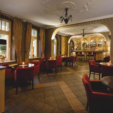 Hotel Amalia Kudowa-Zdrój Extérieur photo