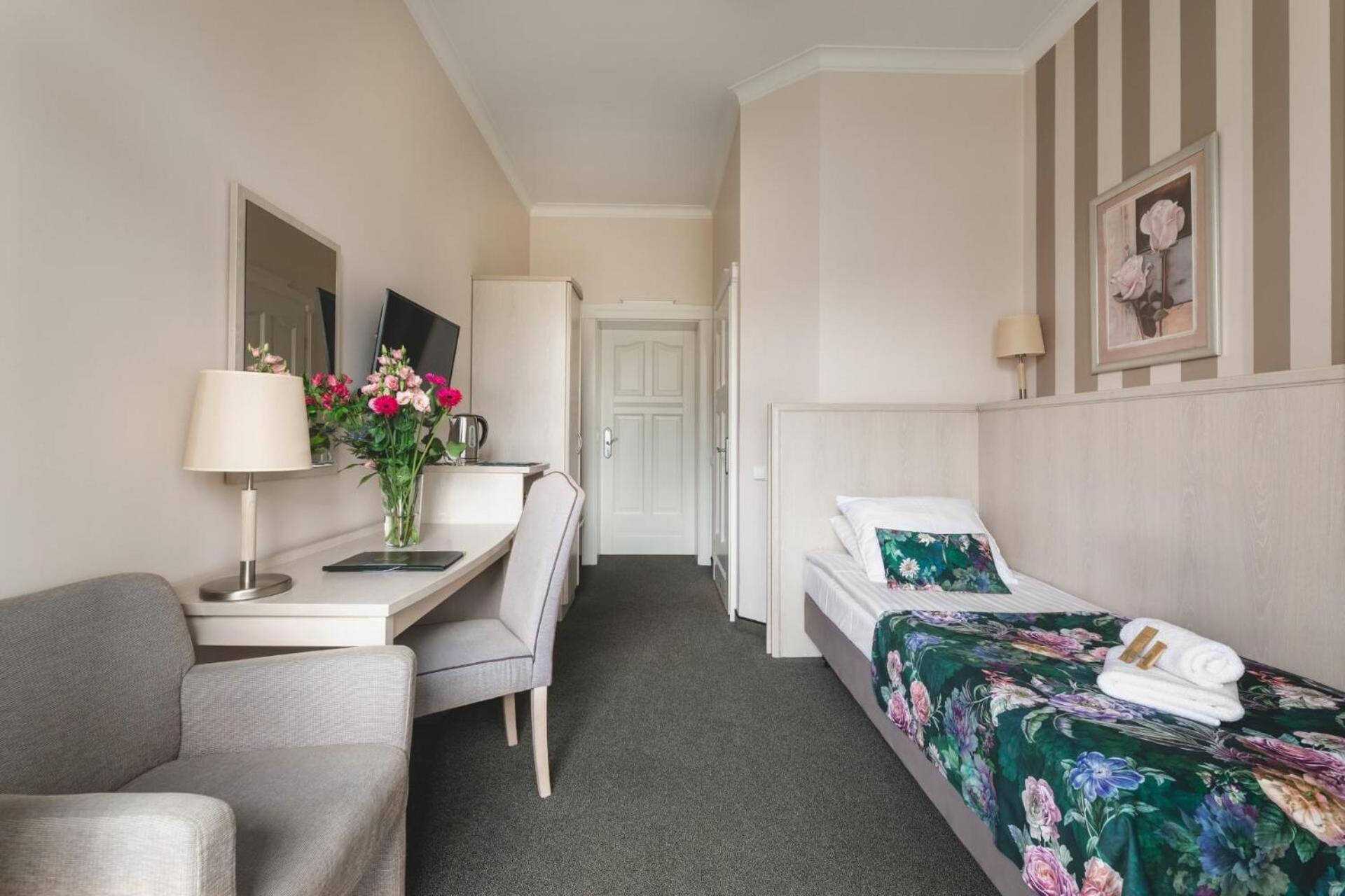 Hotel Amalia Kudowa-Zdrój Extérieur photo