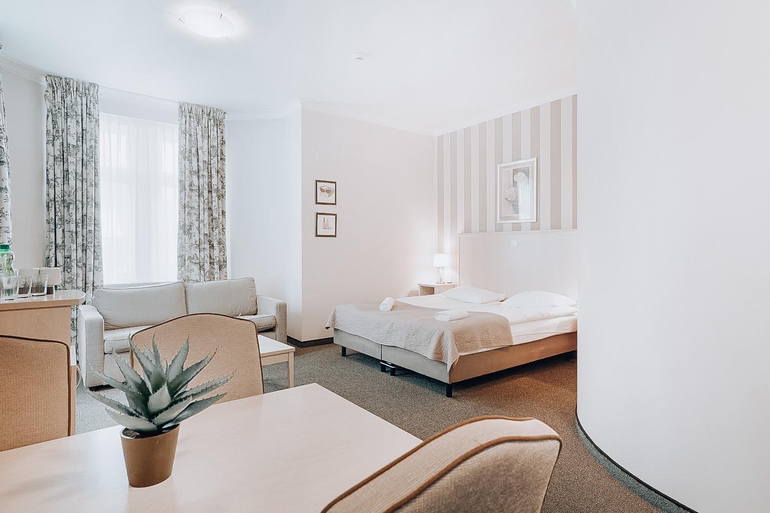 Hotel Amalia Kudowa-Zdrój Extérieur photo