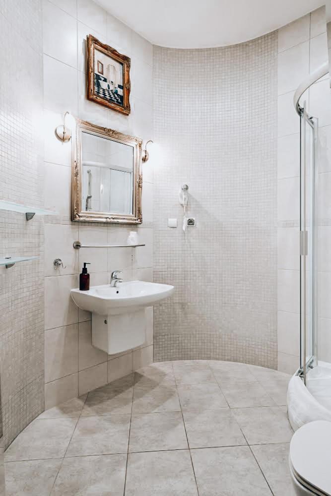 Hotel Amalia Kudowa-Zdrój Extérieur photo