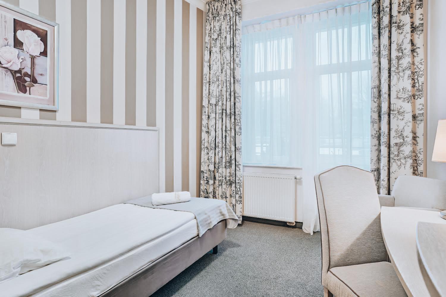 Hotel Amalia Kudowa-Zdrój Extérieur photo