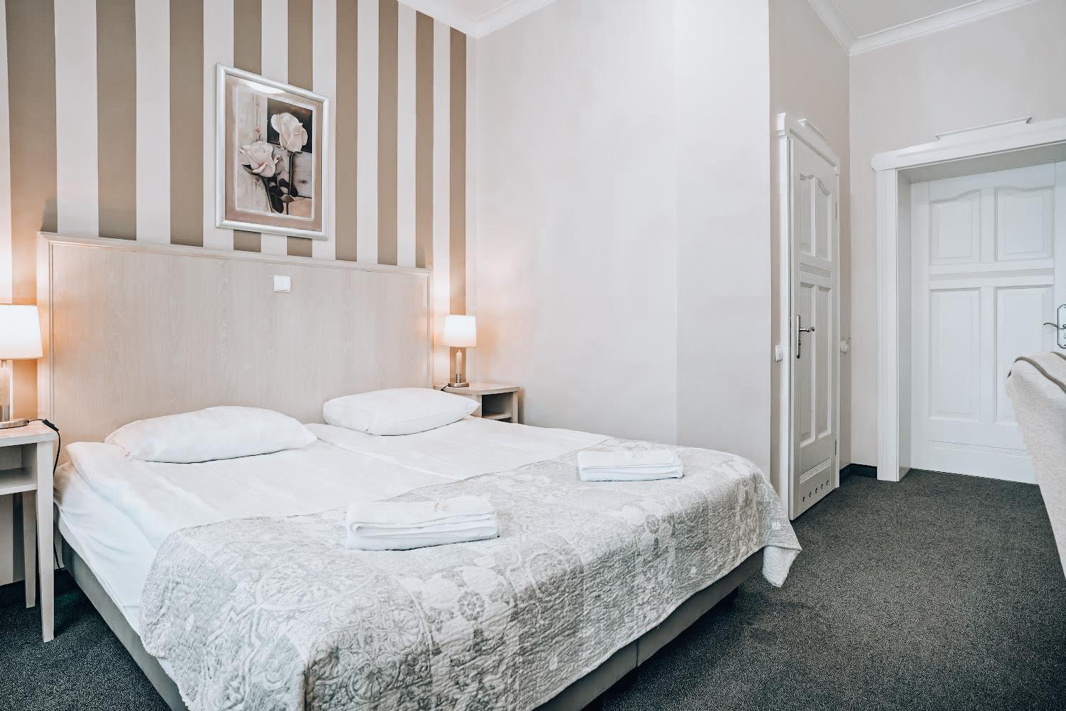 Hotel Amalia Kudowa-Zdrój Extérieur photo